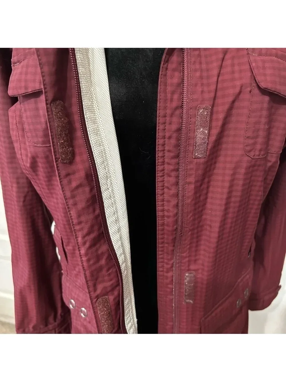 Outdoor Research Women’s Trench Raincoat Hood Pockets Nylon SML Burgundy No Belt